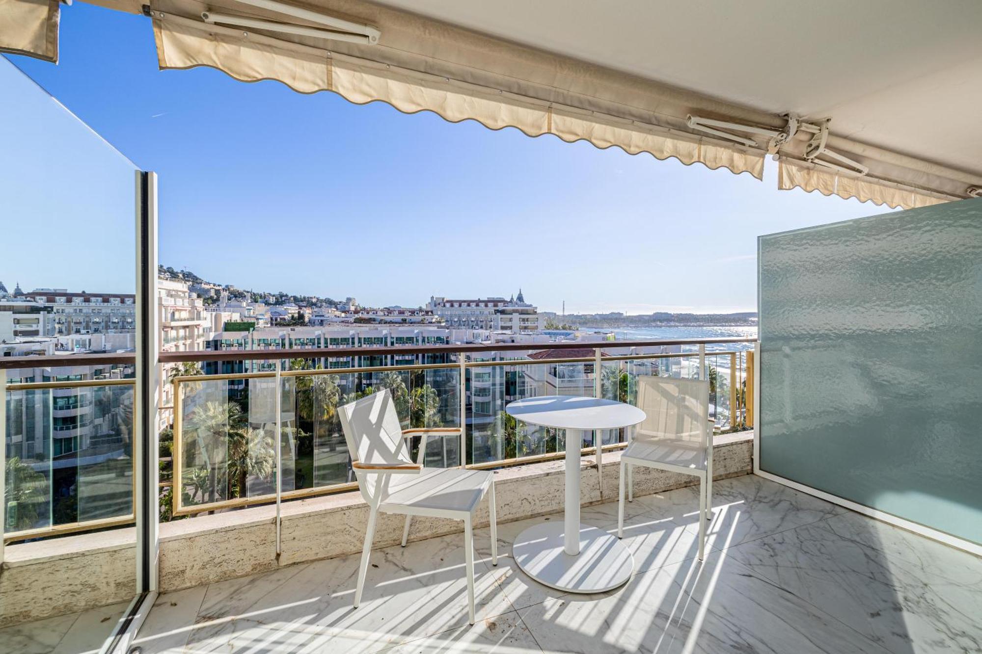 Appartements Croisette Grand Hotel Канны Экстерьер фото